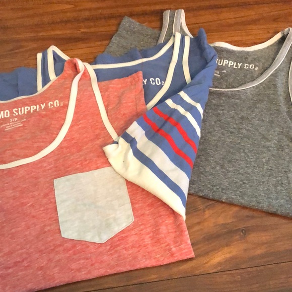 Lot Men’s Small Tank Tops - Picture 3 of 5